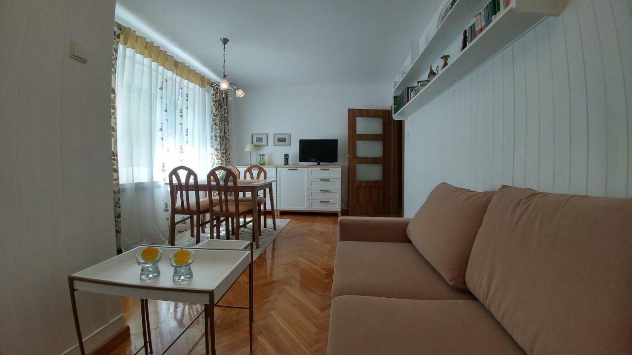 Apartament Centrum Августів Екстер'єр фото